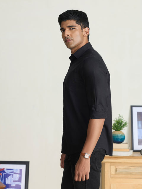 Slub Solid Tailored Fit Shirt