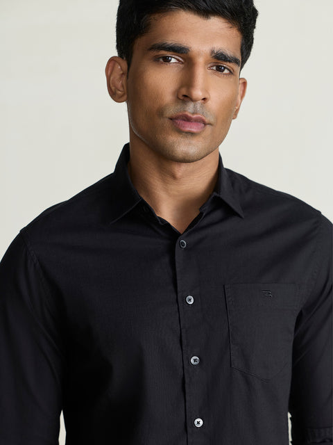 Slub Solid Tailored Fit Shirt