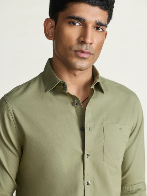 Slub Solid Tailored Fit Shirt