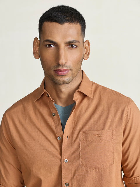 Slub Solid Tailored Fit Shirt