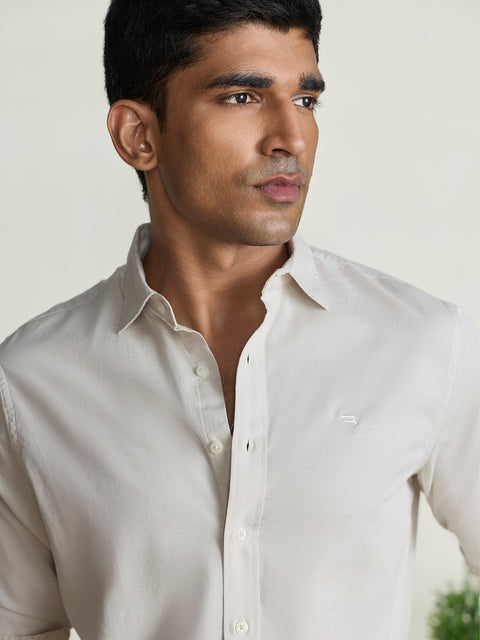 Slub Solid Tailored Fit Shirt