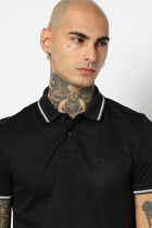BLACK SOLID TIPPED COLLAR POLO - T Shirt - 2411301024