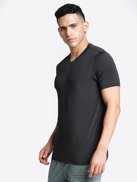 Black V Neck Solid T-shirt - T-Shirt - 230200068