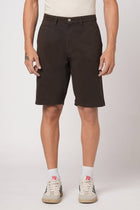 BROWN REGULAR FIT SHORTS - Shorts - 251050036
